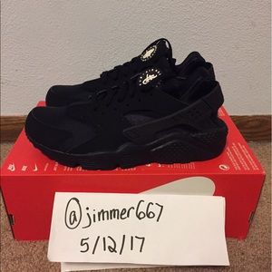 Brand new!!!!!! Nike Air Huarache size 8.5