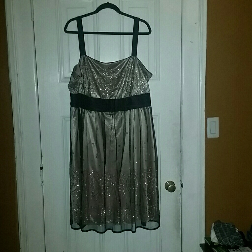 Fancy Sleeveless Party Dress