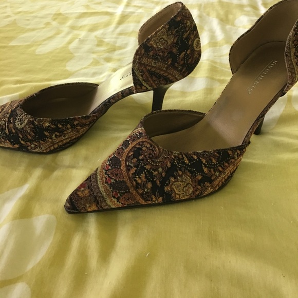 Shoes - Picture 4 of 4