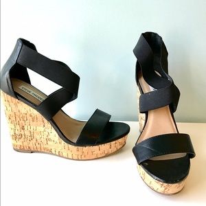 Steve Madden black wedges