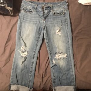 American Eagle Distressed Artist Capris