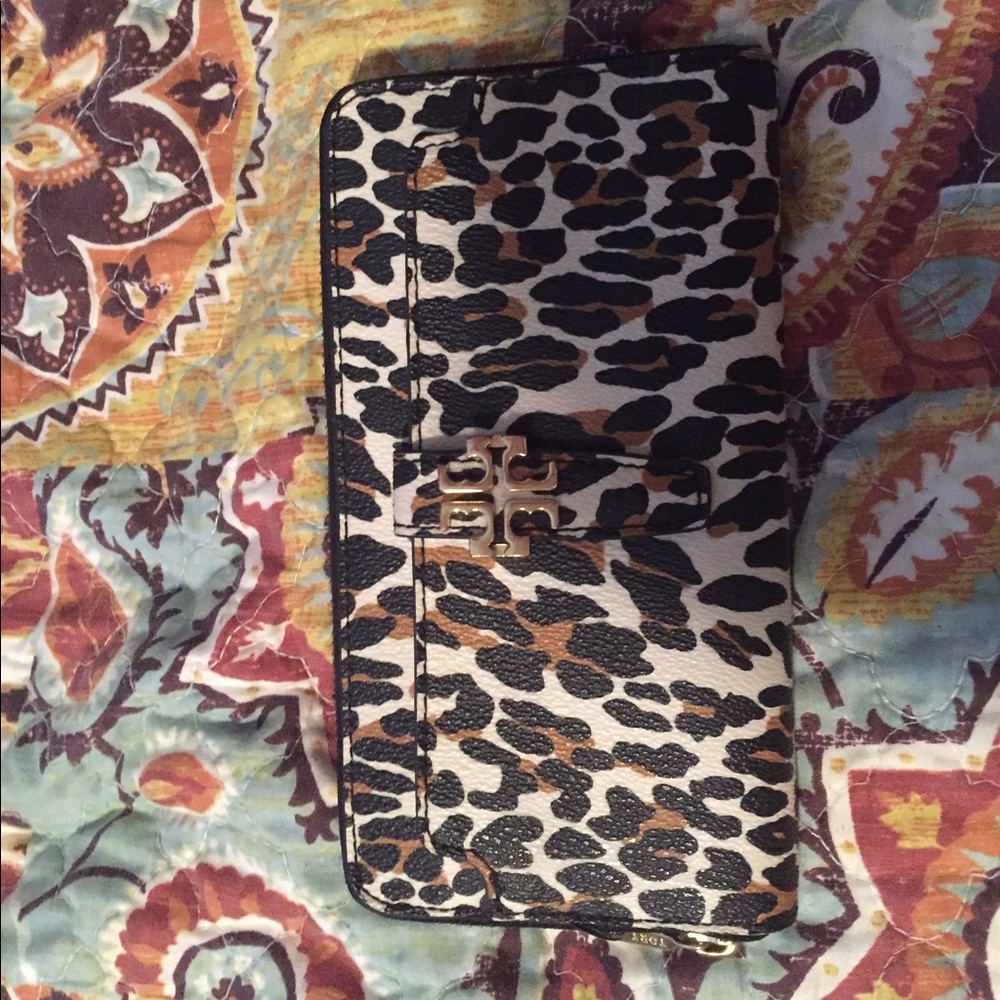 Tory Burch wallet