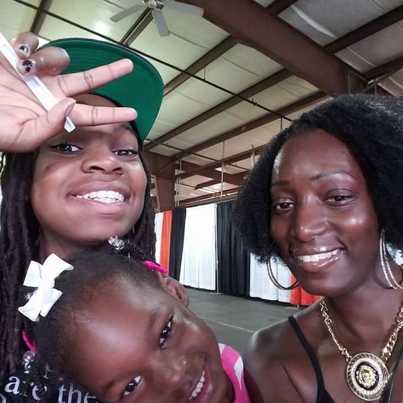 Meet your Posher, Vashti - Picture 1 of 1