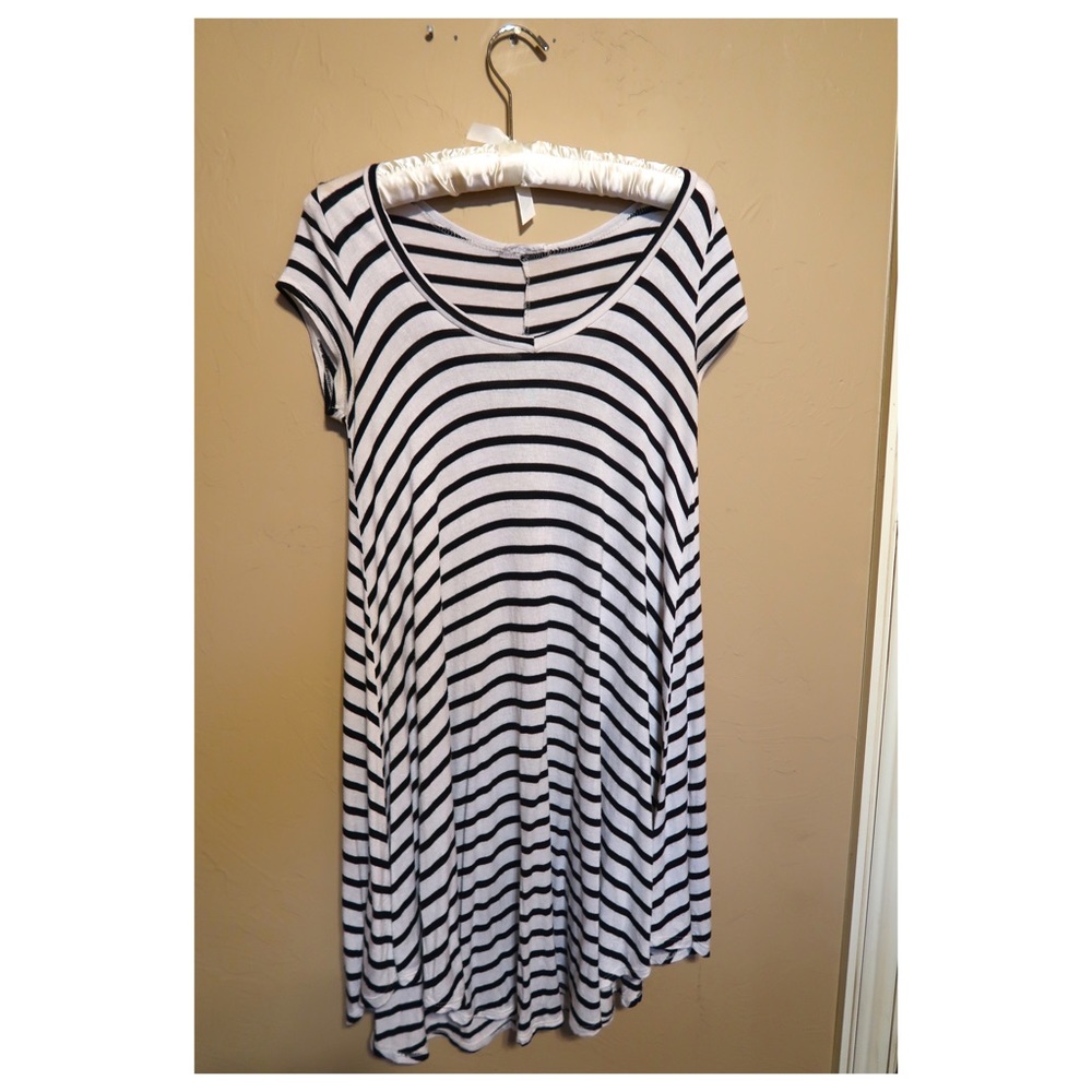 Striped V-neck High Low T shirt Dress