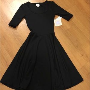 SOLID BLACK NWT LuLaRoe Nicole Dress