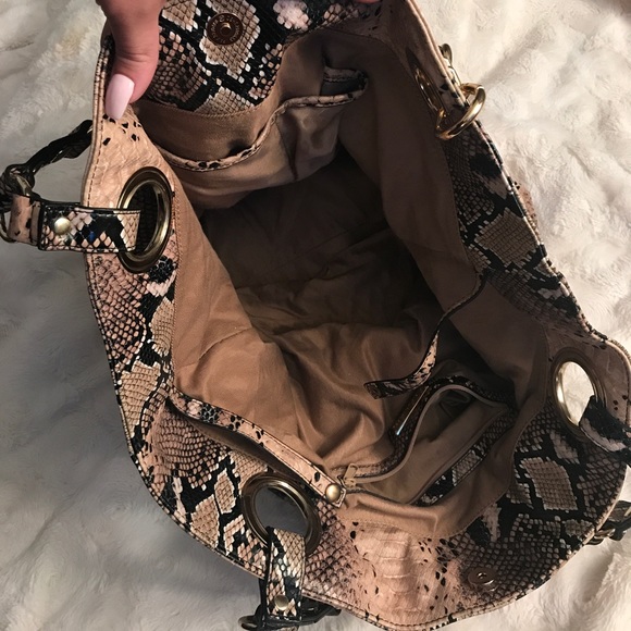 Steven by Steve Madden - Picture 3 of 4