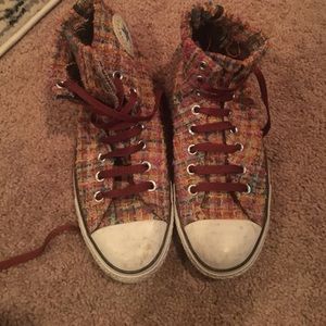 Super cute converse!