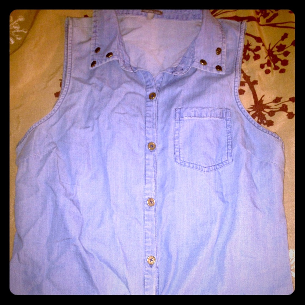 Baby blue, button down, tie tank top💙