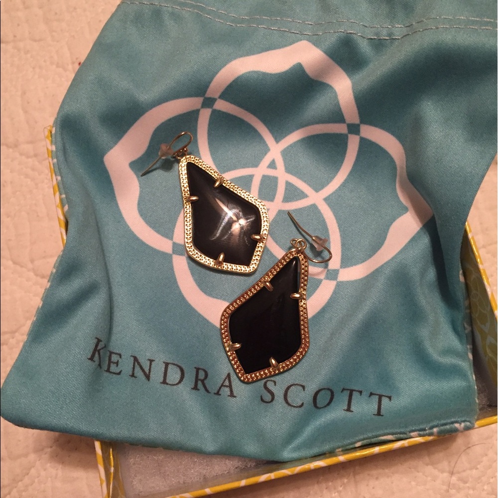Kendra Scott earrings. Like new.