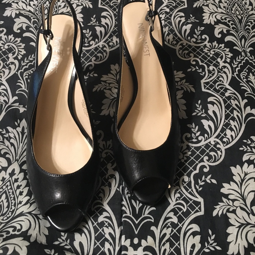 Nine West black peep toe heels