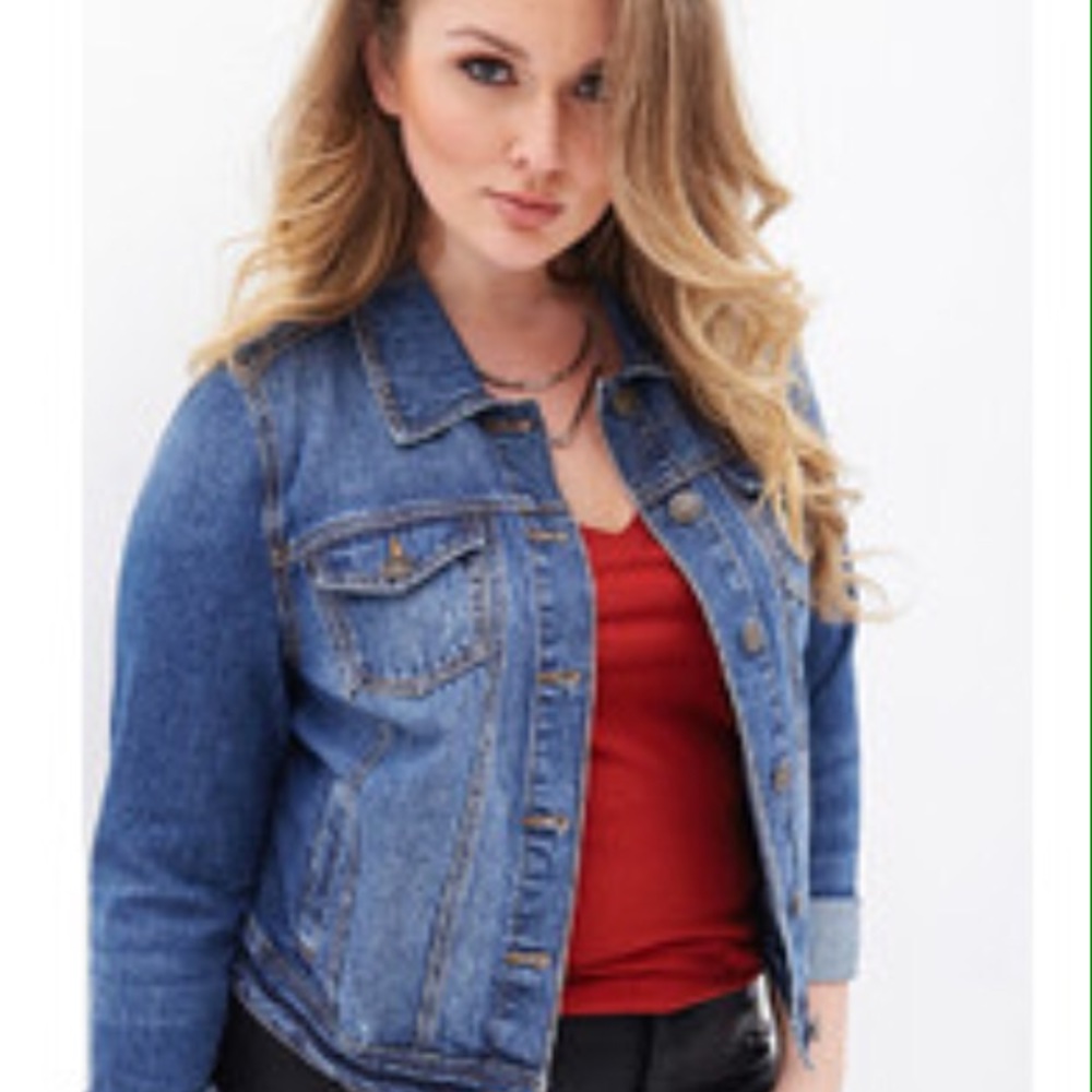  HOT!  Forever 21+ Cropped Denim Jacket