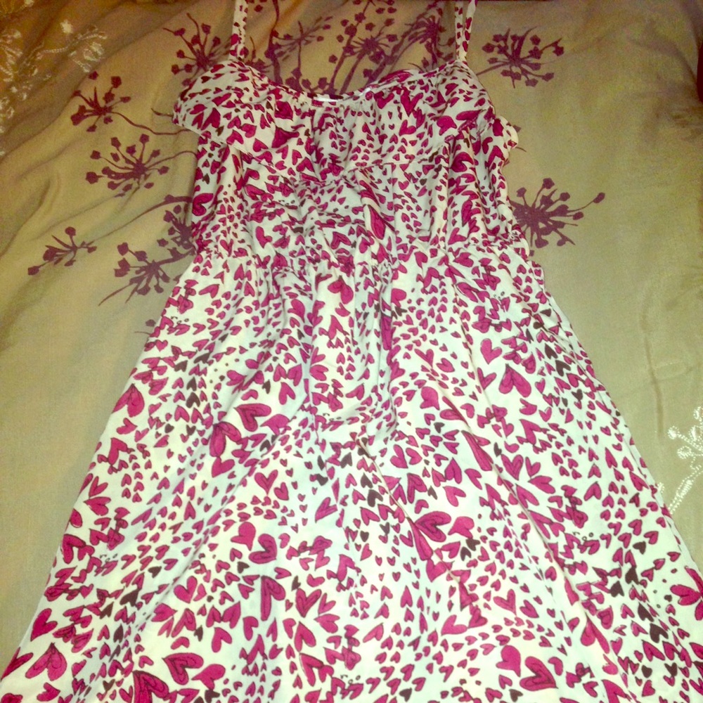 Flowy, flirty, heart dress❤️