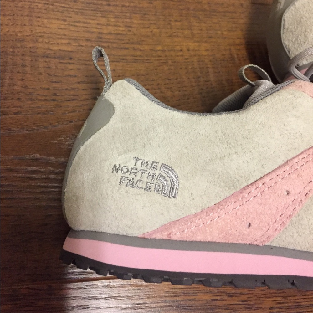 NWT The North Face Tennis Shoes - Picture 2 of 5