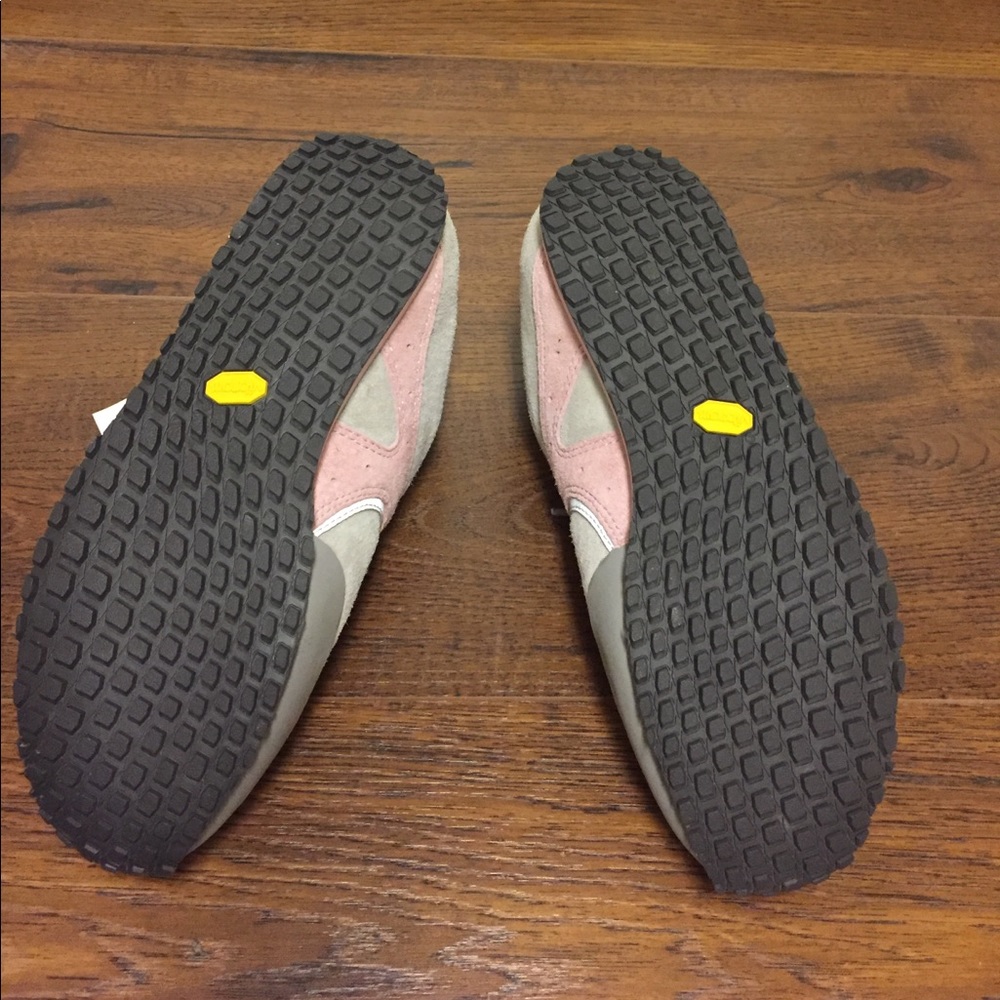 NWT The North Face Tennis Shoes - Picture 4 of 5