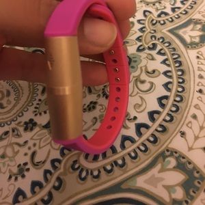 Fossil activity tracker