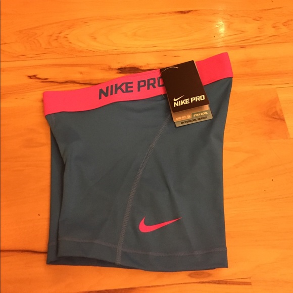 Nike Pants - NWT women's Nike pro size XS spandex