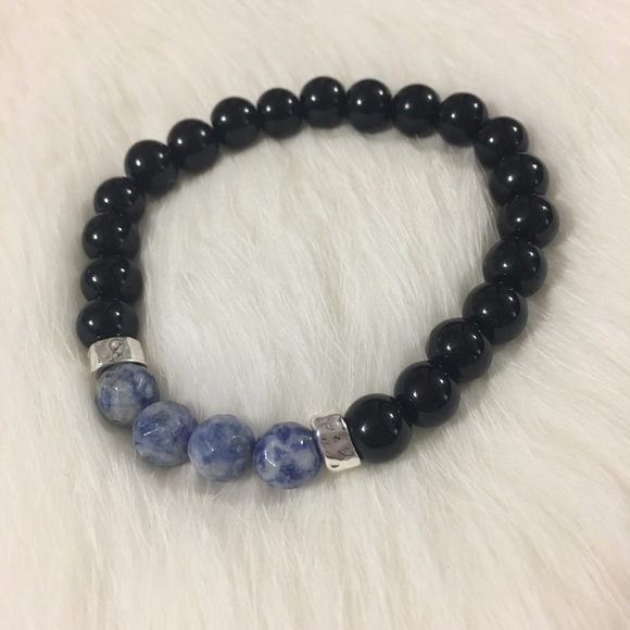 Handmade natural sodalite stone bracelet - Picture 2 of 2