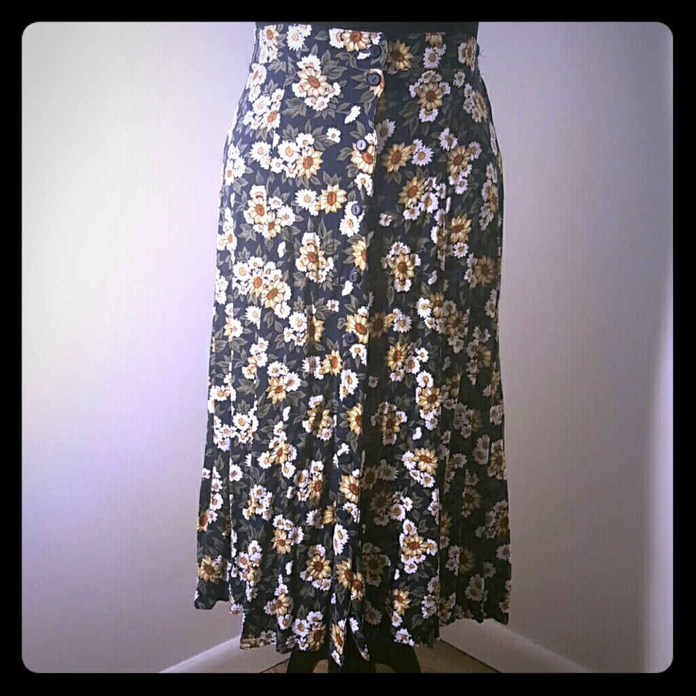 3/$15 Daisy Front Button Midi Maxi Skirt