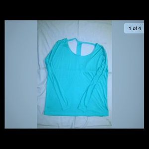 Alo Yoga Green long sleeve top S/M