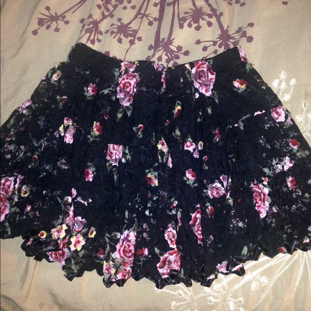 Lacey, floral, skirt!  So cute!