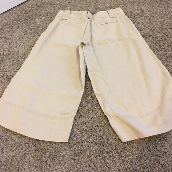 Linen capris - Picture 2 of 3