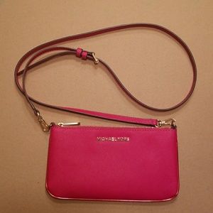 1 DAY SALE ☆ Michael Kors Crossbody