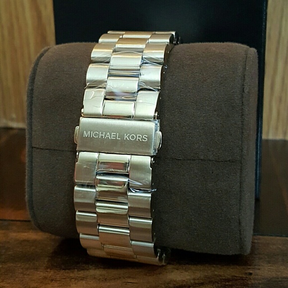 Big sale,NWT MICHAEL KORS GLOBAL MAP WATCH main image 5