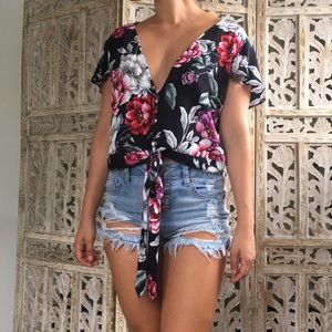 Auguste The Label Low Neck Tie Top