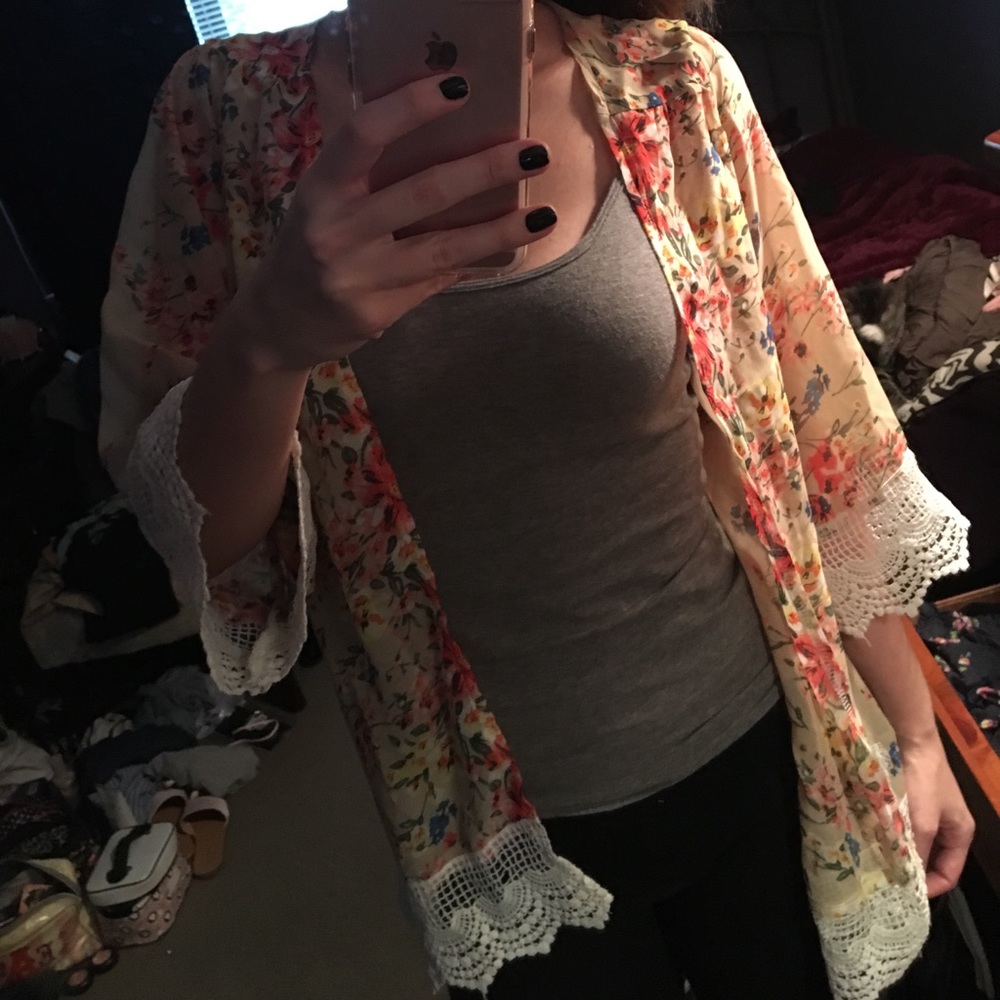 🌸Floral kimono🌸