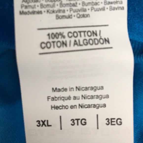 ✅✅Here I Am Killin' It-Mom✅✅Graphic Tee - Picture 2 of 2