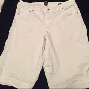 Jag Bermuda White Shorts