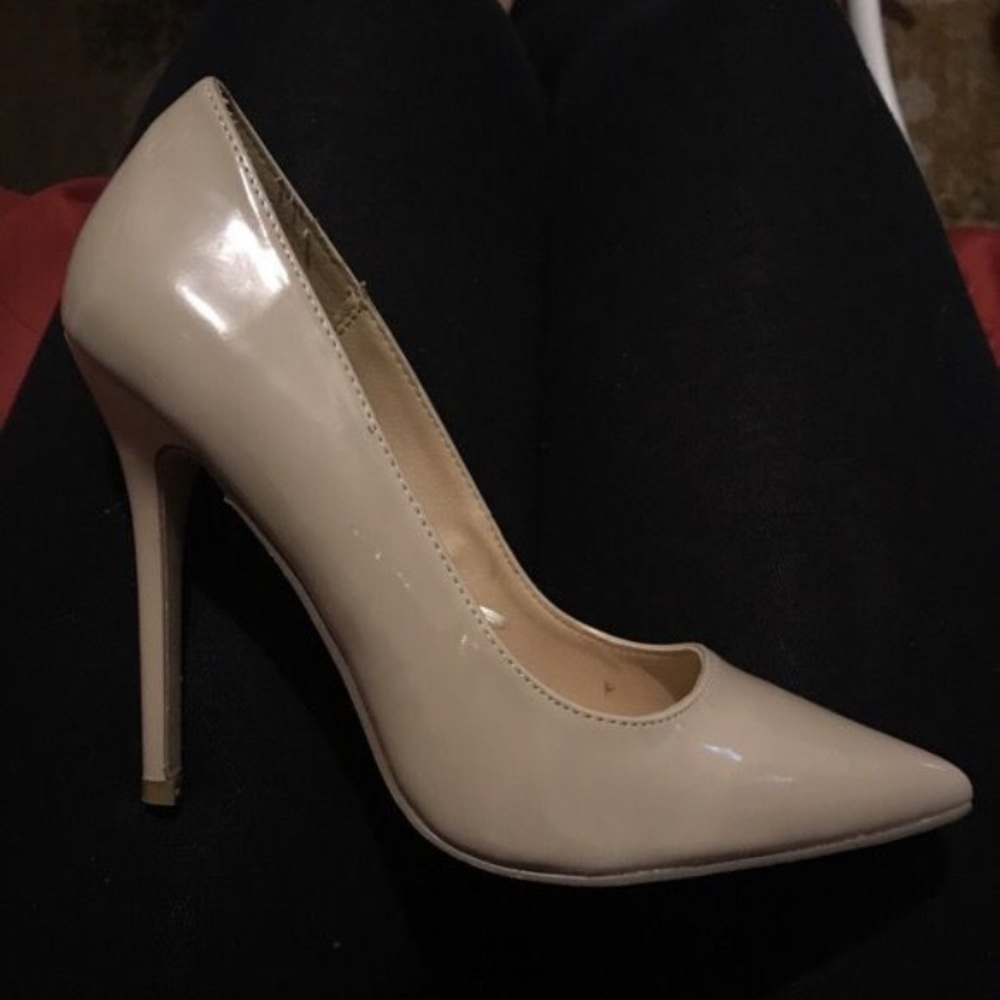 Nude Forever 21 Pumps