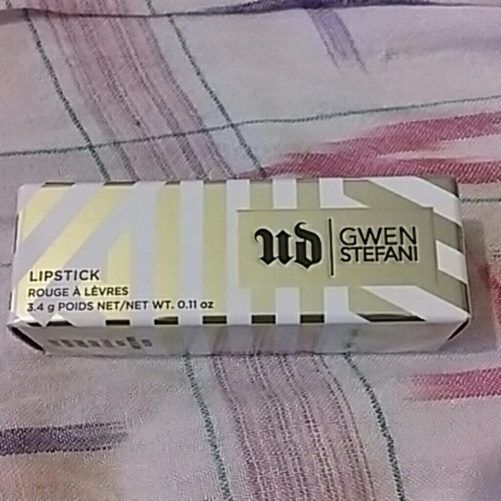 Urban Decay Lipstick - Gwen Stefani Firebird