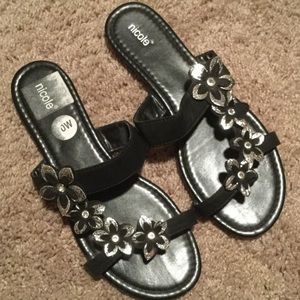 Stunning Nicole flats