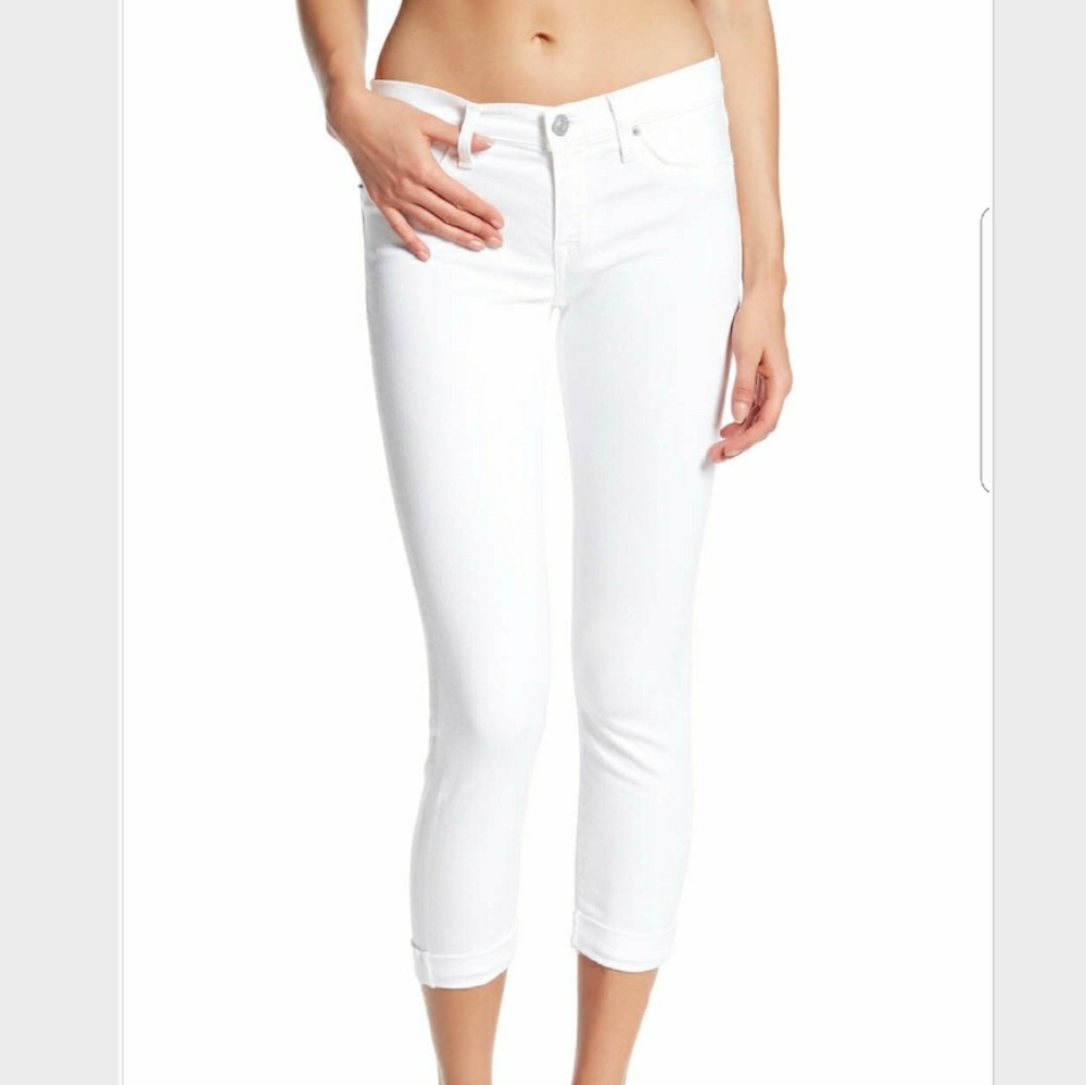 🚫🚫SOLD🛇🛇Hudson cropped Jean