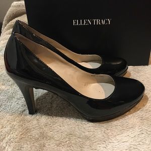 Ellen Tracy Patton leather Pumps