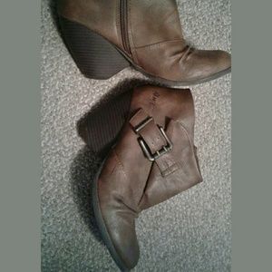 Blowfish ankle boots, size 8, LIKE NEW