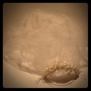 Vintage bridal veil with pearls and flowers