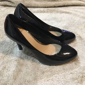 Jessica Simpson Patton leather pumps