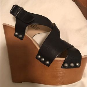 Black wedges. Zigi Soho