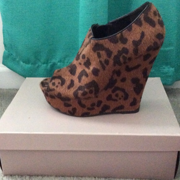 Leopard print platform heels - Picture 1 of 2