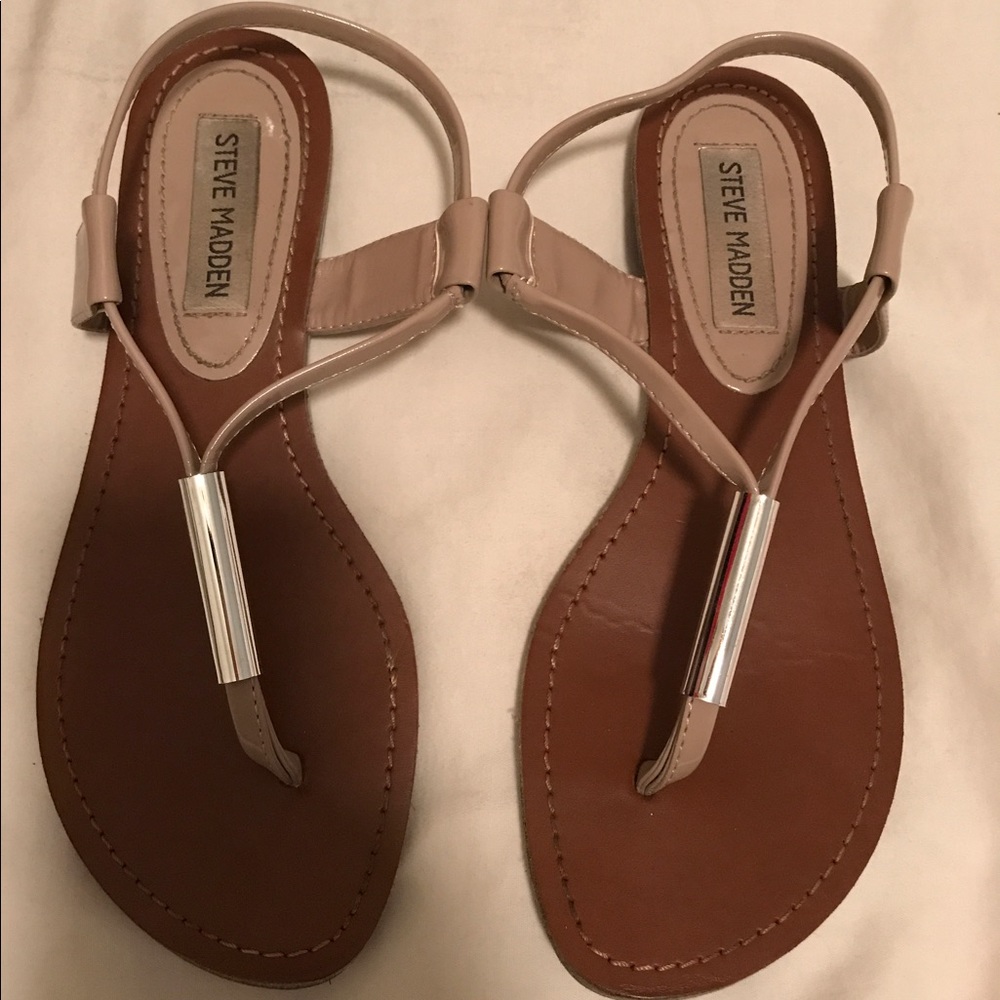 Steve Madden flats. Simple but classy