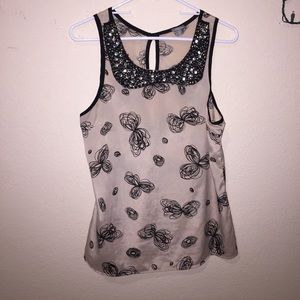 Nice cream and black tank top