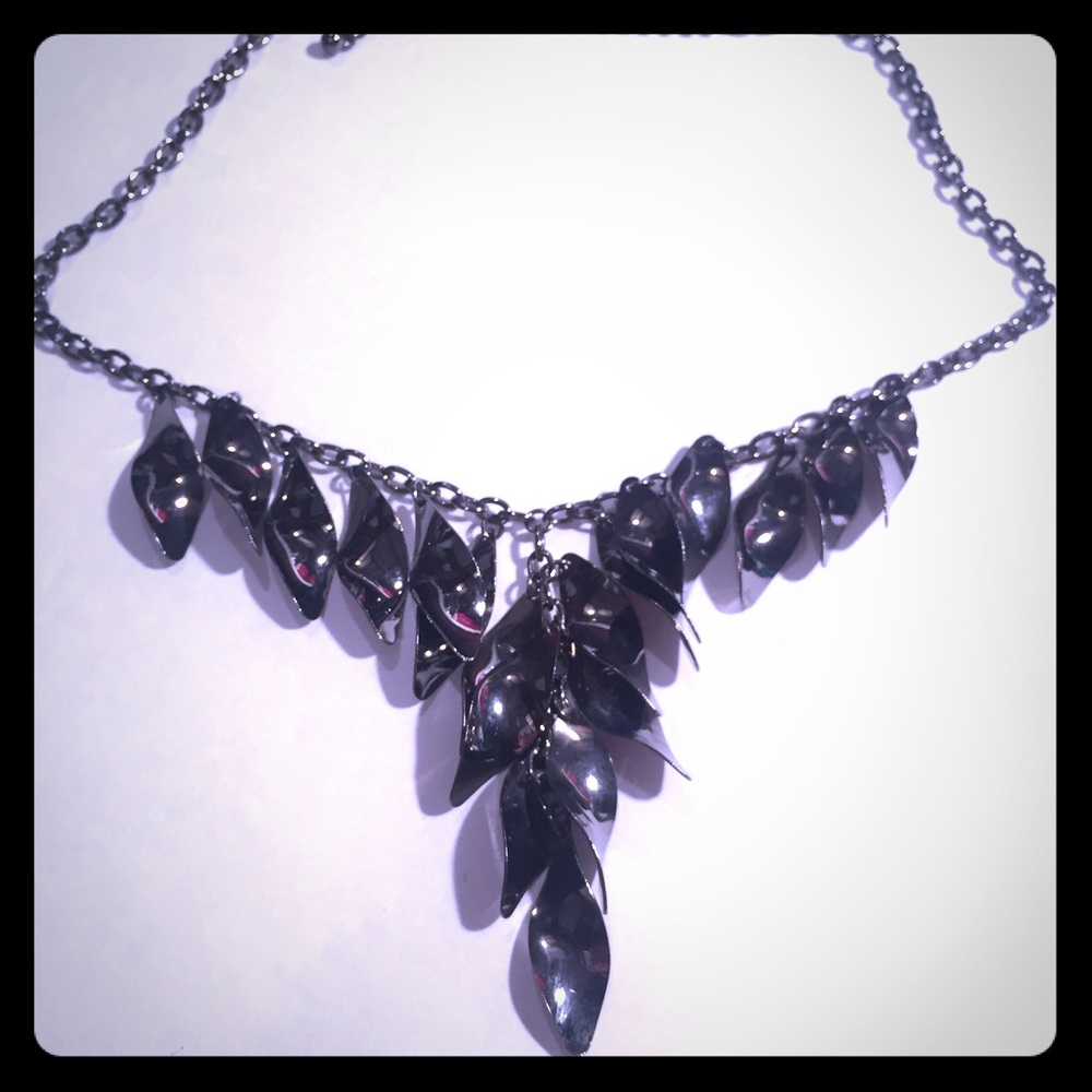 Versatile sexy Black V line alloy necklace