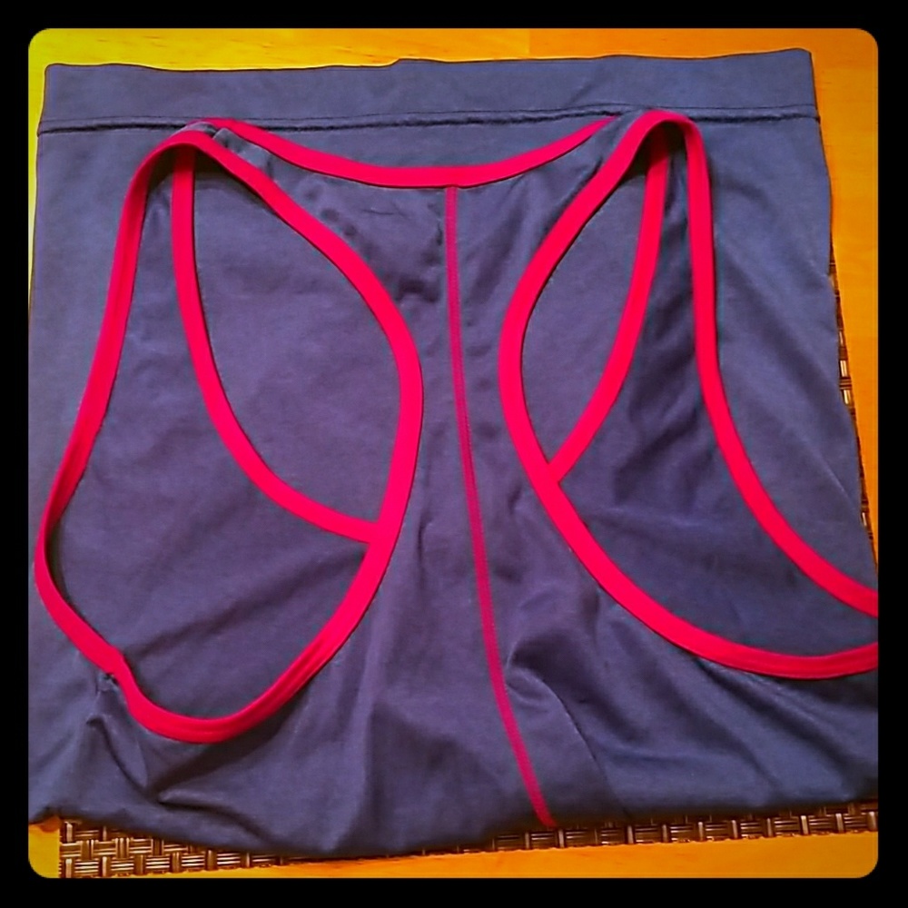 Bundled workout tank tops - Picture 5 of 5