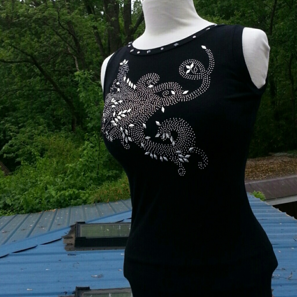 Daytrip Black w/metal studs embellished tank top open strappy back szS