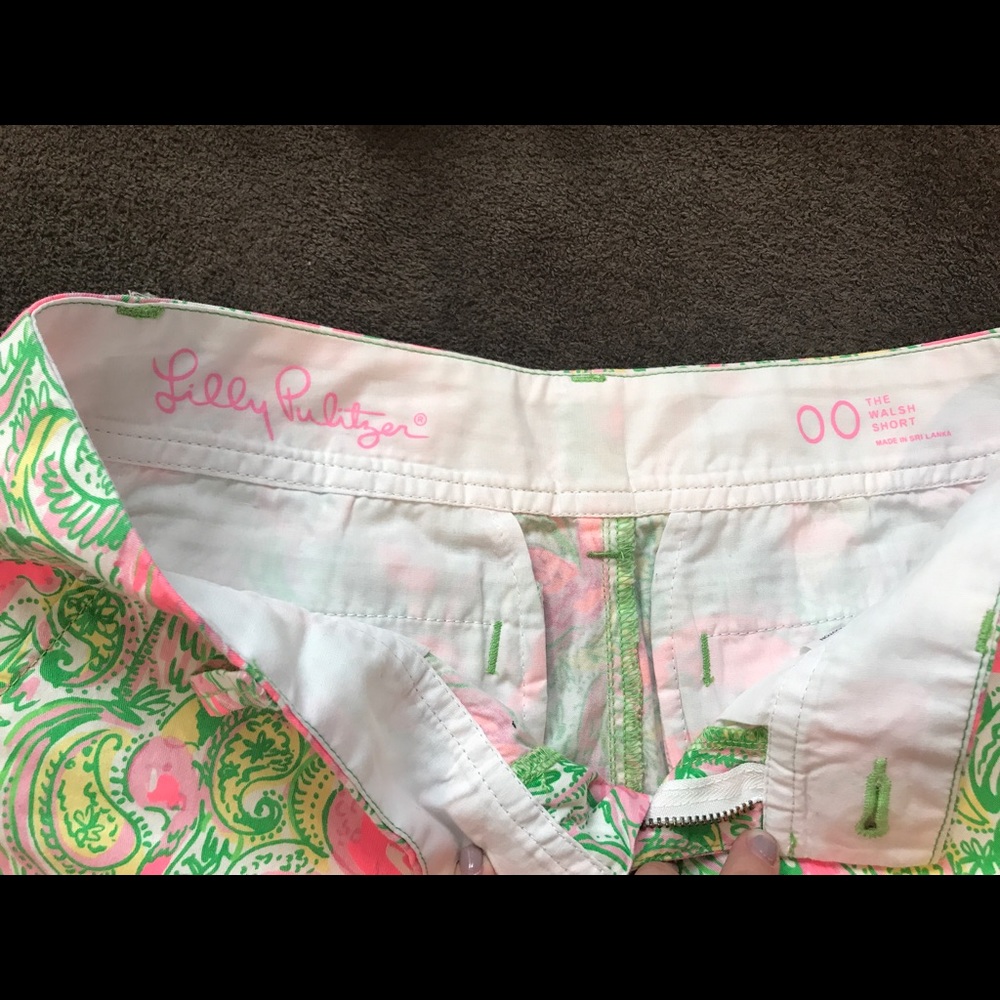 BRAND NEW, Lilly Pulitzer Walsh shorts. - Picture 3 of 3