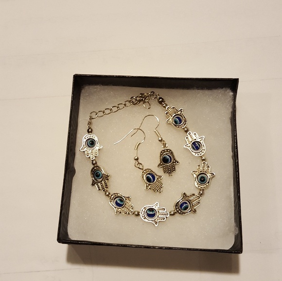 Evil eye hamsa bracelet and earring set - Picture 2 of 2