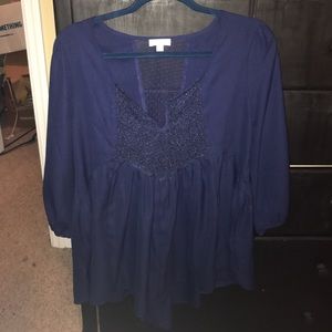 Quarter length Blue shirt