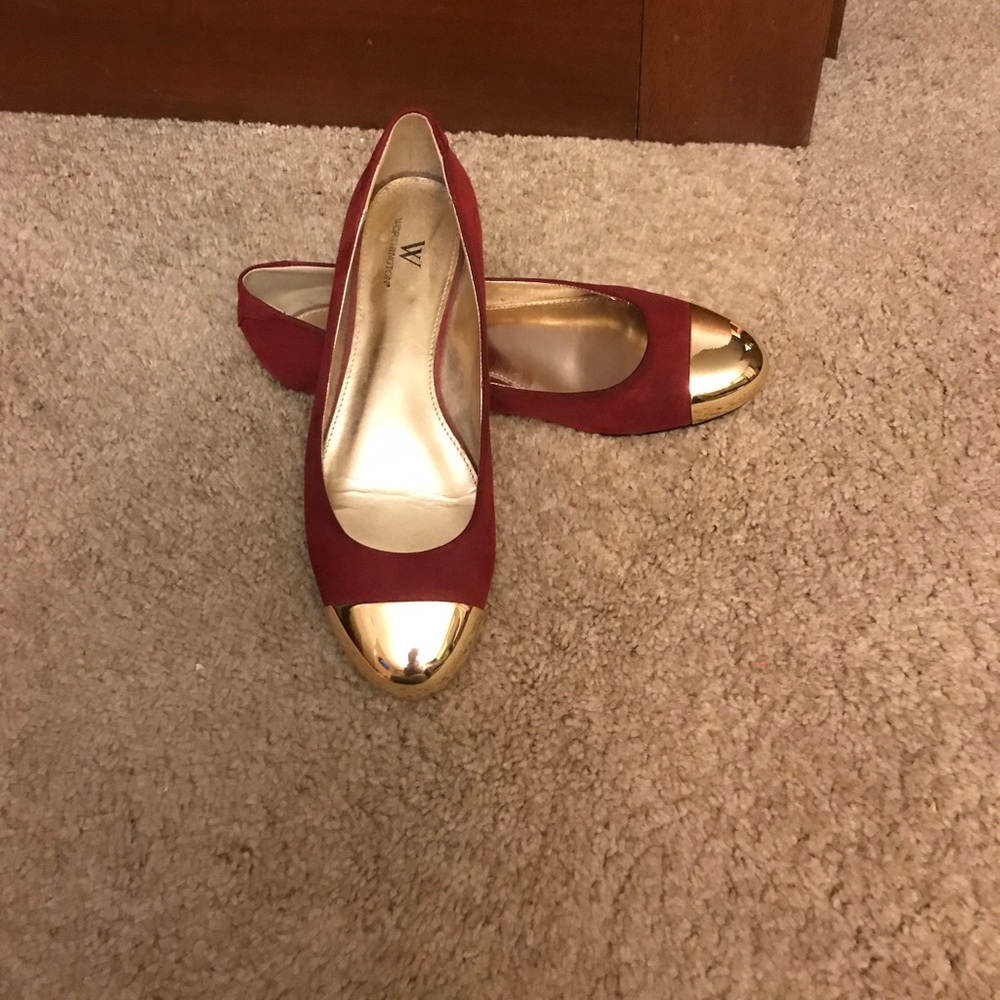Red gold-toed flats